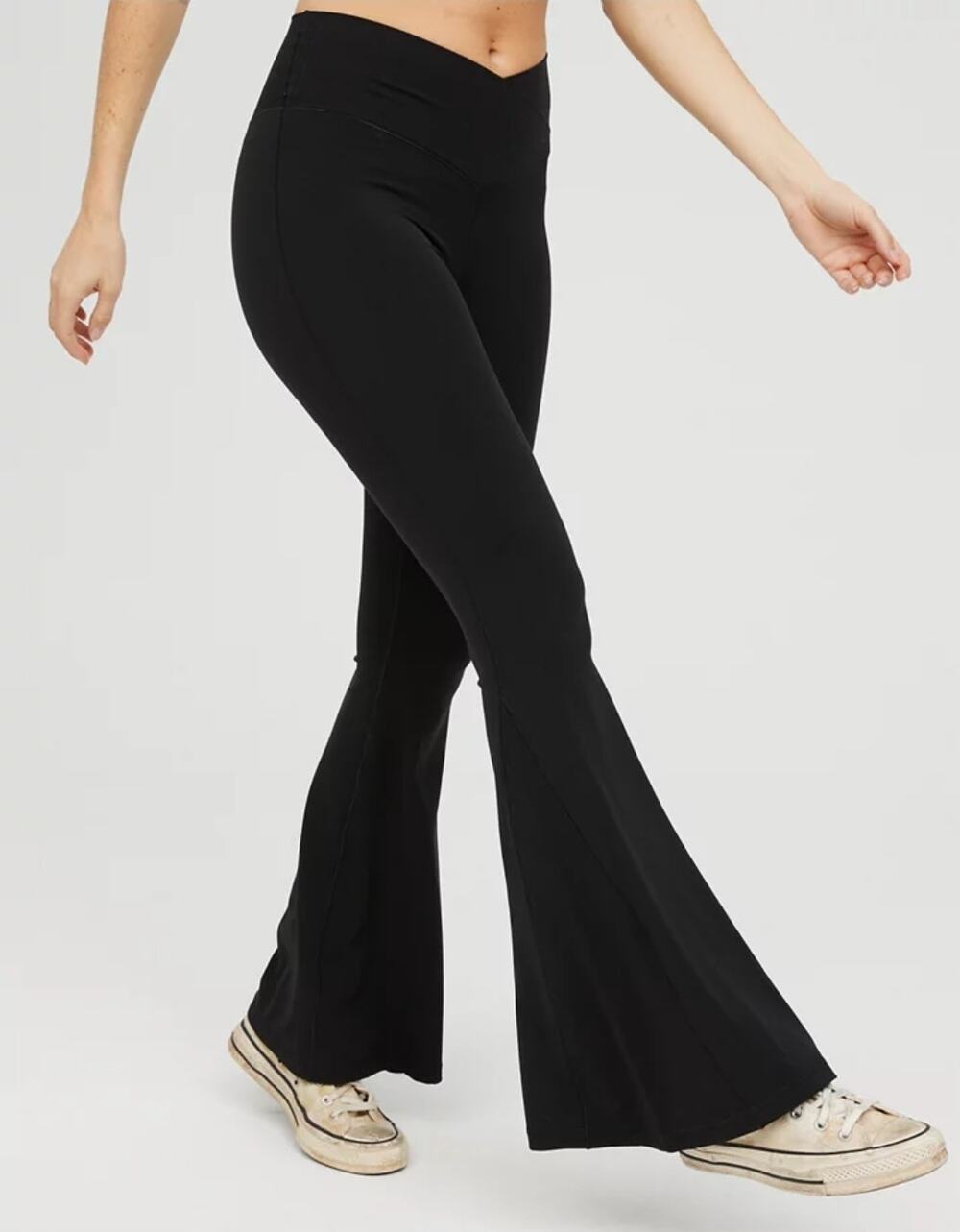 Aerie OFFLINE Real Me Flare Leggings Womens M Black High Rise Yoga Pants